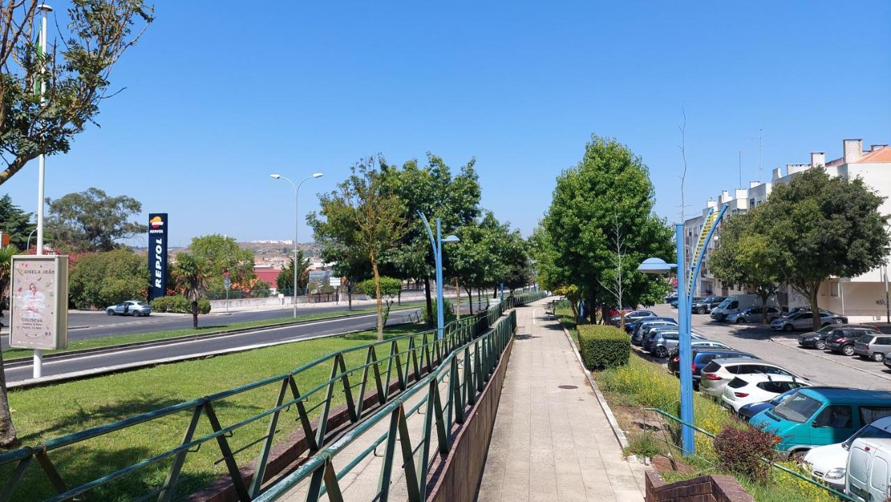 Enjoy Lisbon Cascais Sintra 1200 Metres To Metro Blue Line Sintra Rail Line Free Parking Apartment Amadora Exterior photo