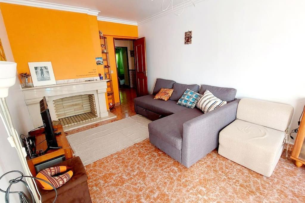Enjoy Lisbon Cascais Sintra 1200 Metres To Metro Blue Line Sintra Rail Line Free Parking Apartment Amadora Exterior photo